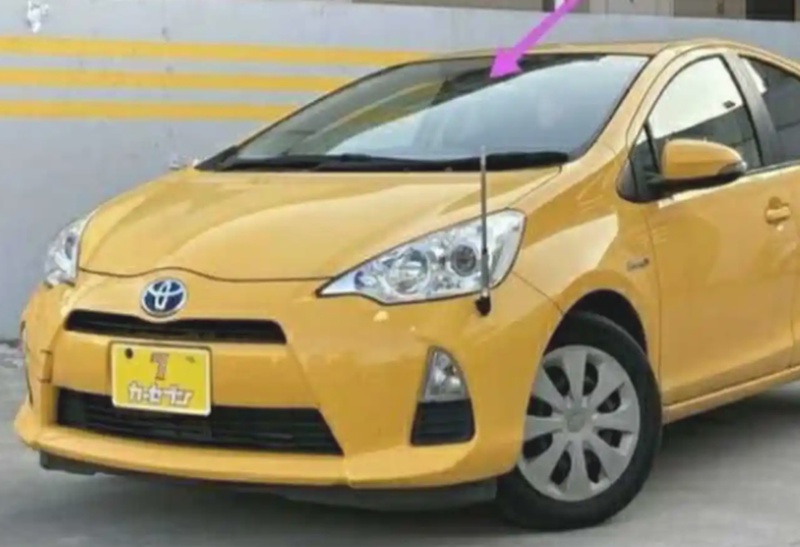 Лобовое стекло от Toyota Aqua